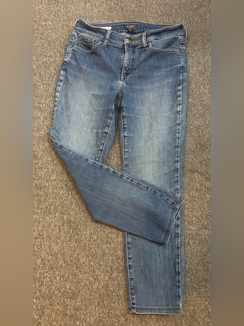 Women’s NYDJ Slim Ankle Jeans | Light Wash | Straight Leg |